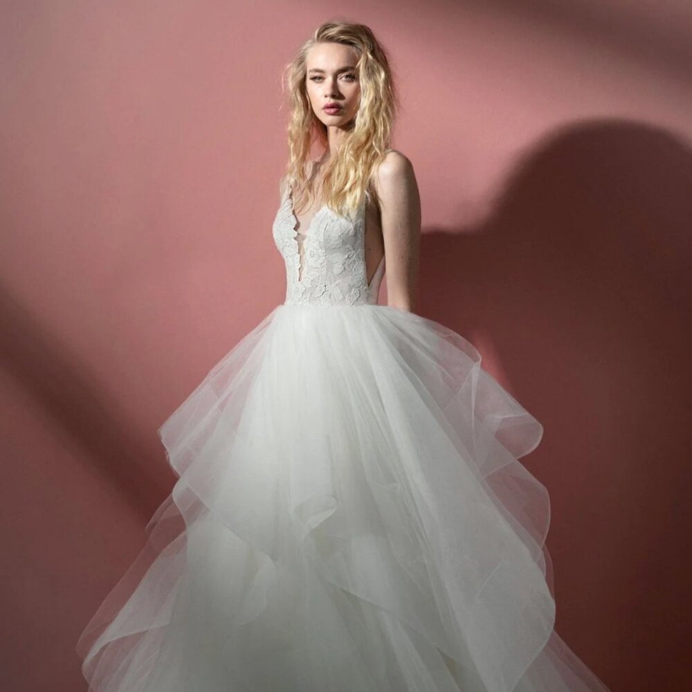 RARE HTF New with Tags Hayley Paige Blush "Gilly" Wedding Gown Size 12